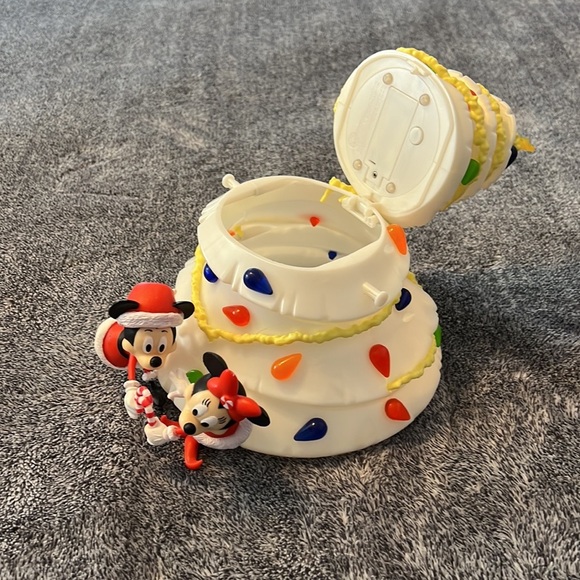 🎂 Disney Christmas popcorn bucket 🍿 - Picture 4 of 5